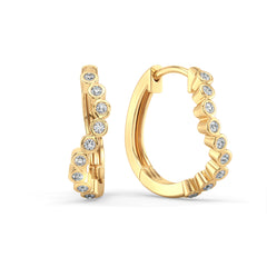 SOPHIA TWISTED BEZEL SET ROUND CUT LAB GROWN DIAMOND HUGGIES, GOLD